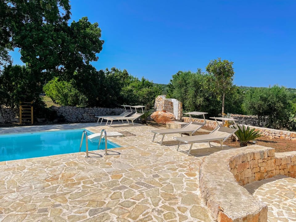 Ostuni Città Bianca - IL Trullo Bianco Coccio View-Pool-Relax Villa in Province of Taranto