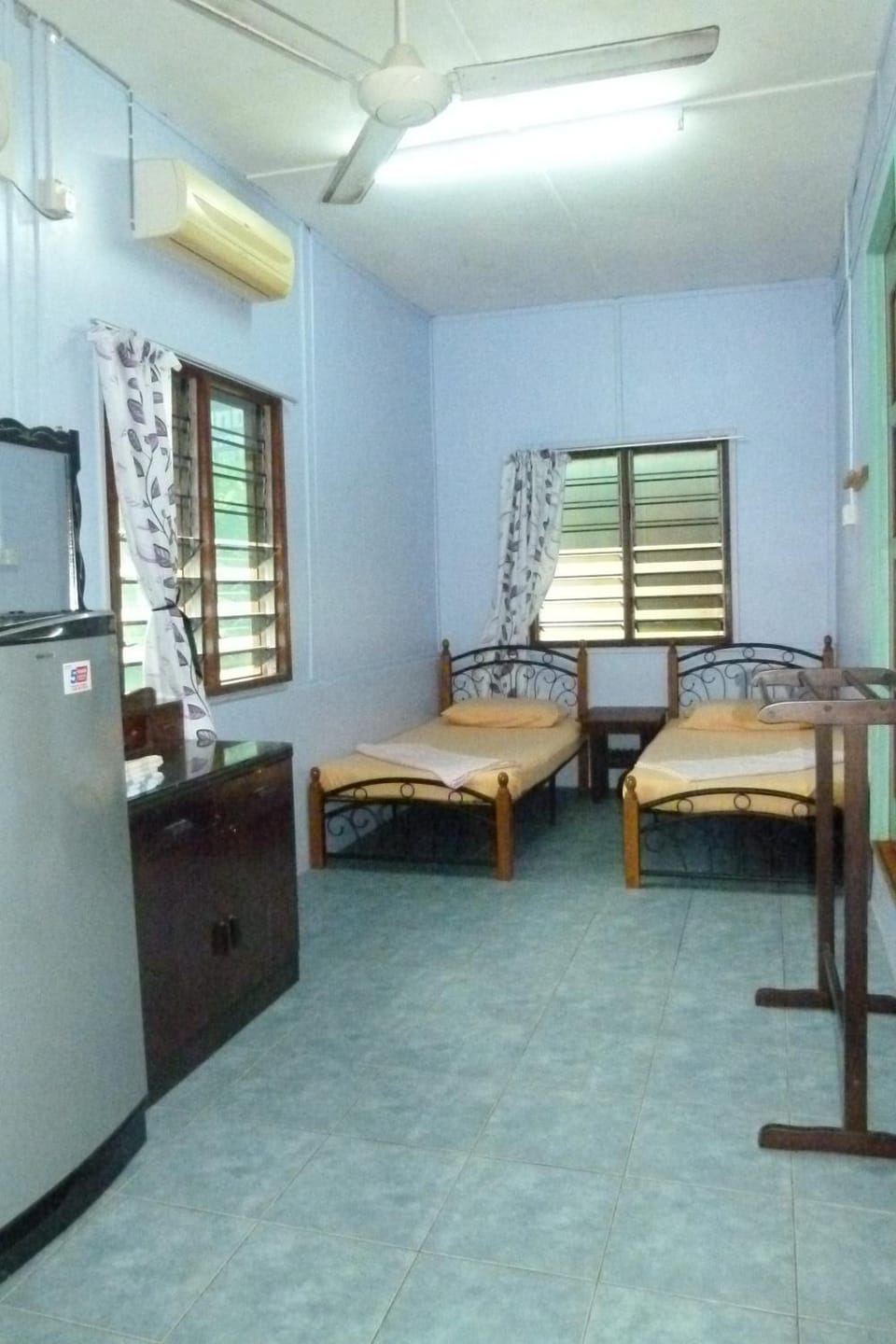 Bed, Bedroom, air conditioner