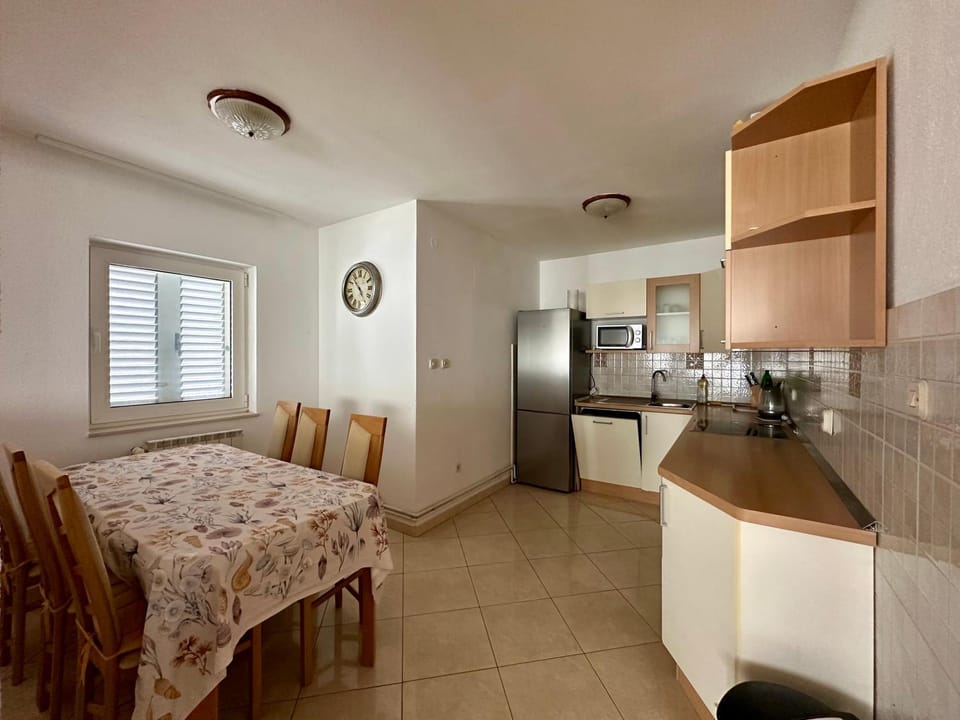 Apartmani Adria Apartment in Okrug Gornji