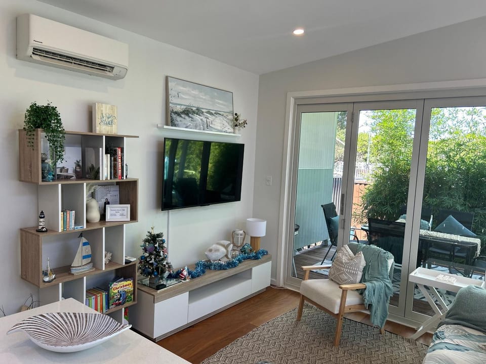 Woonona Family Beach Villa 5 min walk to beach Villa in Wollongong
