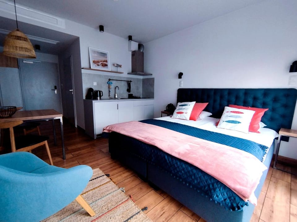 Kitchen or kitchenette, Photo of the whole room, Bedroom
