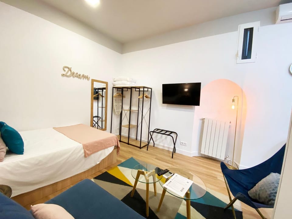 Calle Huertas Acogedor by RegalateMadrid Apartment in Centro
