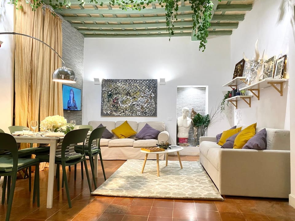 TV and multimedia, Living room, Seating area, Dining area, internet, air conditioner