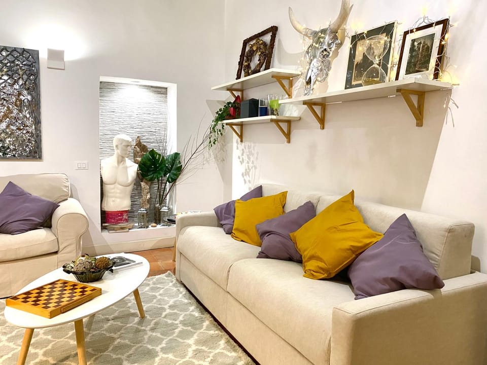 TV and multimedia, Living room, Seating area, internet, air conditioner