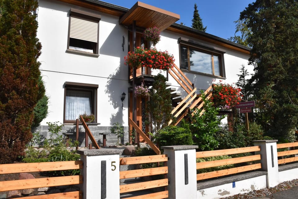 Property building, Spring, Day, Garden, Garden view
