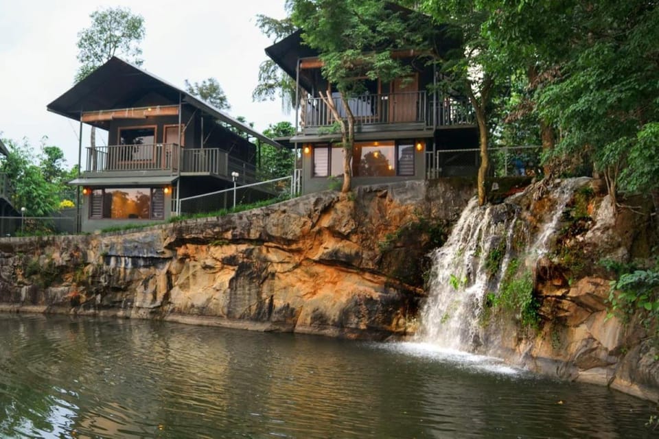 Property building, Patio, Natural landscape, Balcony/Terrace, Lake view