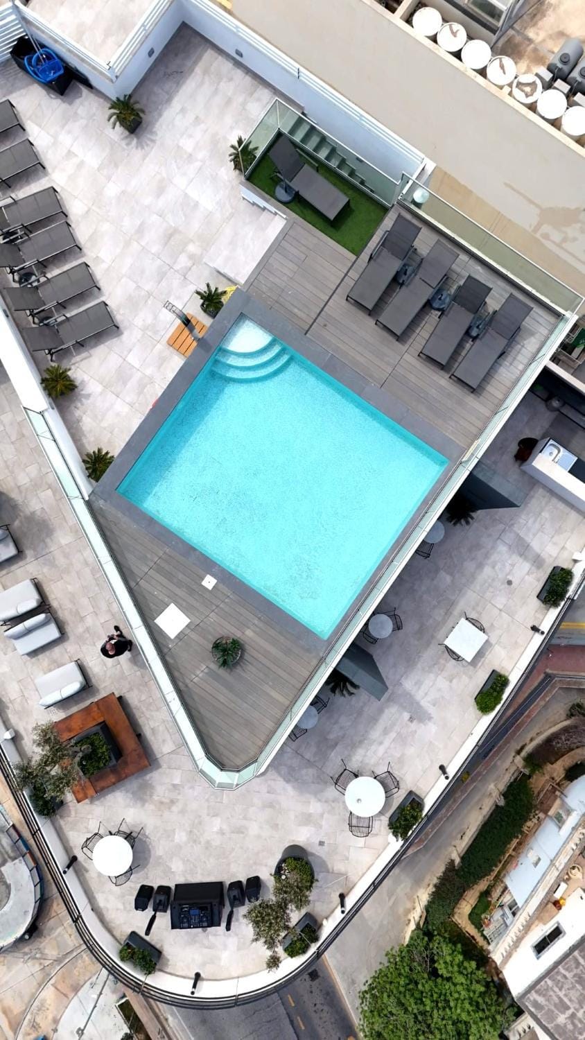 Property building, Restaurant/places to eat, Swimming pool, Breakfast