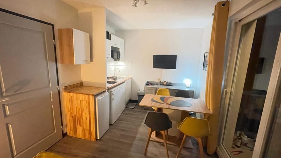 TV and multimedia, Kitchen or kitchenette, Seating area, Dining area, minibar, pet friendly, stove