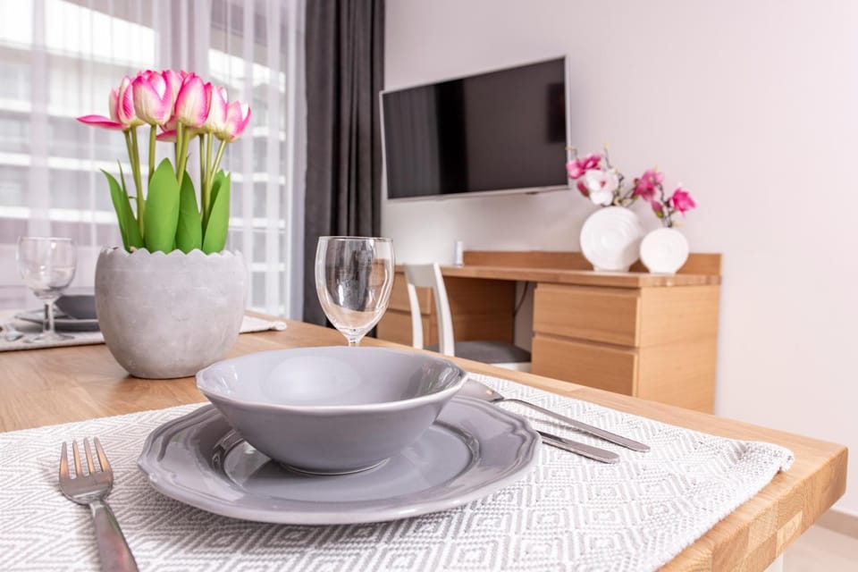 TV and multimedia, Dining area
