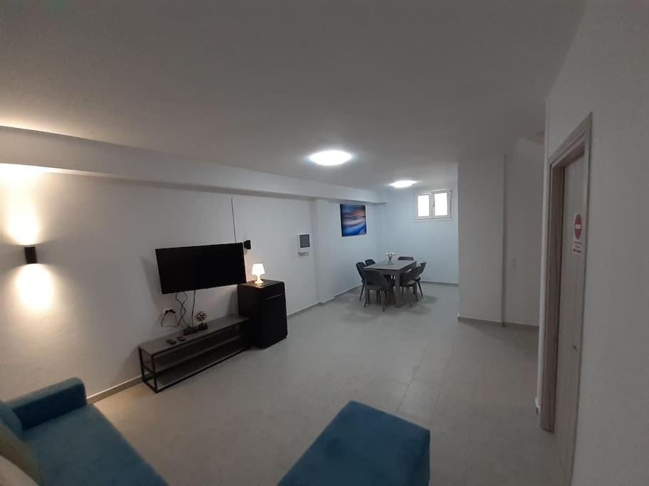 Communal lounge/ TV room, Seating area