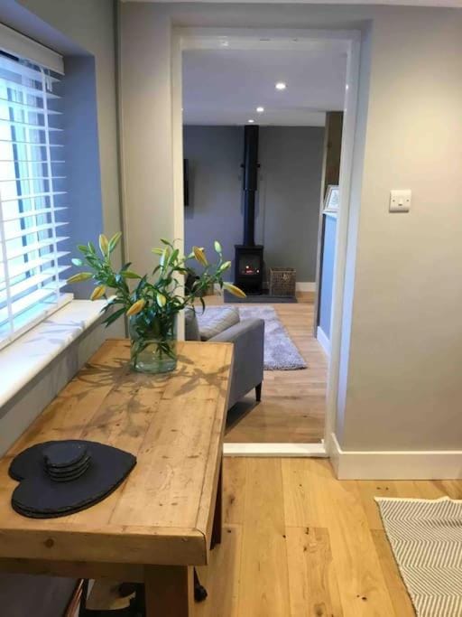 Cute studio cottage. Wood burner. Amazing views House in England