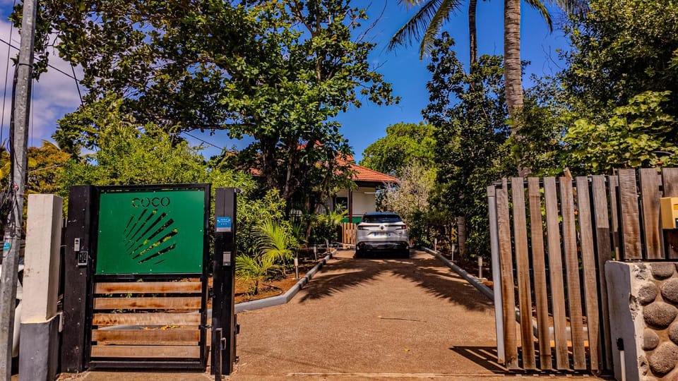 Day, Garden view, Parking