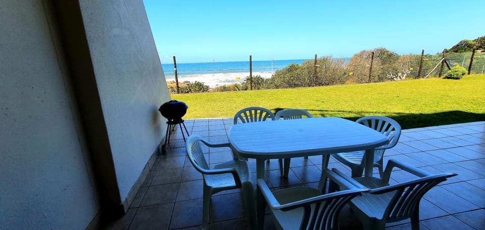 Patio, Natural landscape, View (from property/room), Balcony/Terrace, Seating area, Sea view
