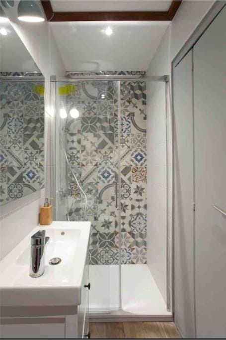 Appartement lumineux en centre-ville Apartment in Arles