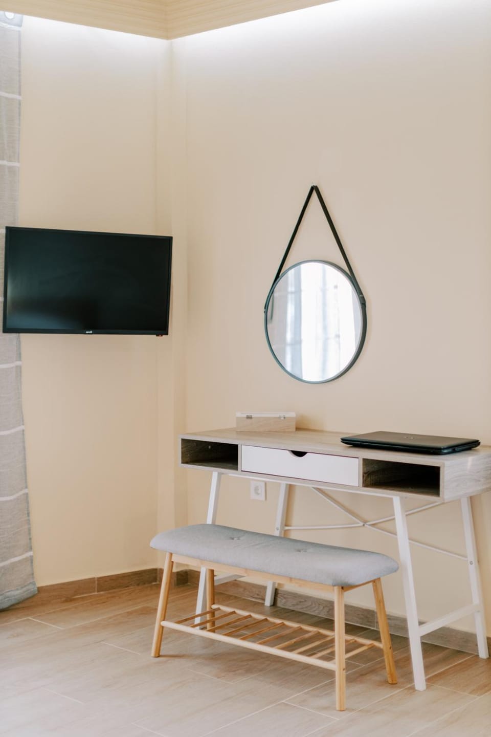 TV and multimedia, Decorative detail