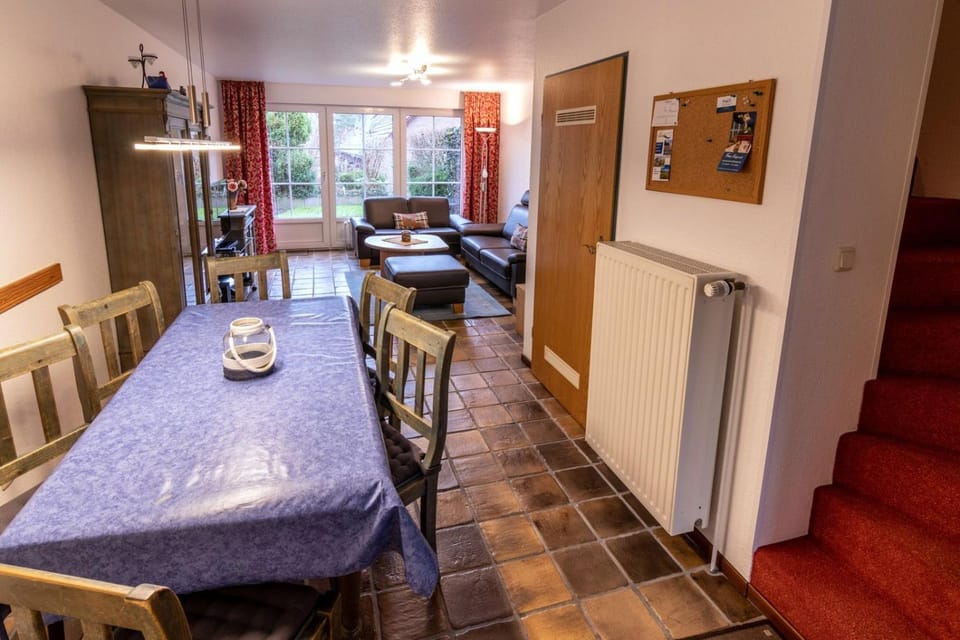 Photo of the whole room, Seating area, Dining area