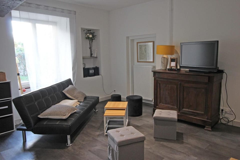 TV and multimedia, Seating area