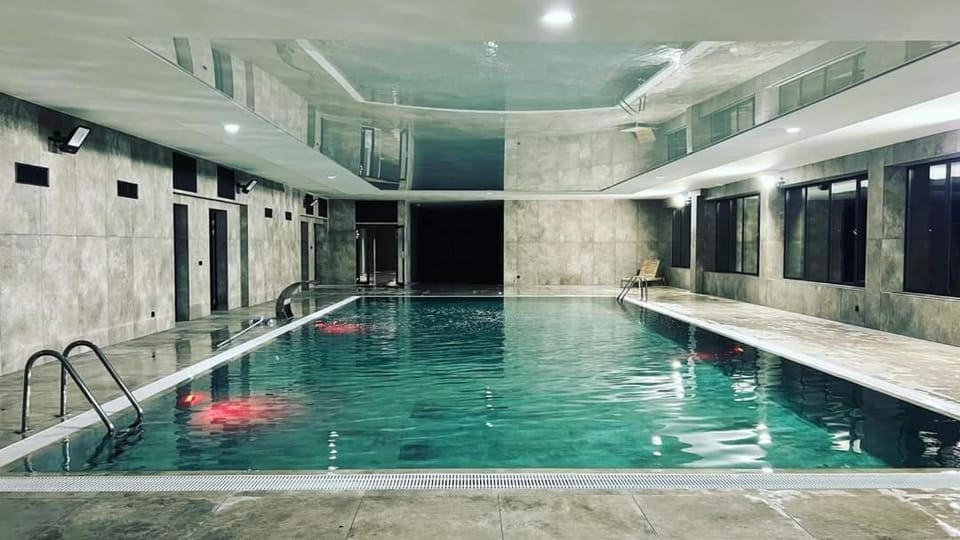 Pool view, Swimming pool