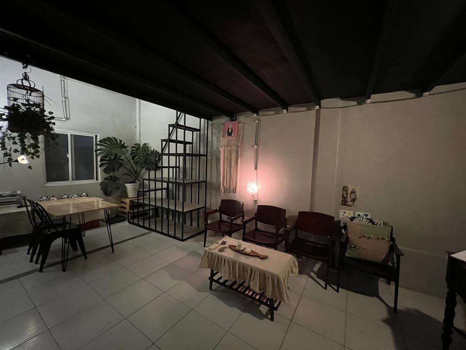 a Room in Authentic Saigon Loft in the Heart of City Apartment in Ho Chi Minh City
