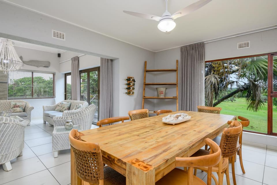 Seating area, Dining area, Garden view