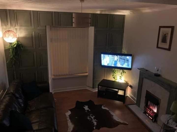Communal lounge/ TV room