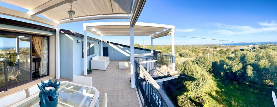 Natural landscape, View (from property/room), Balcony/Terrace, Sea view