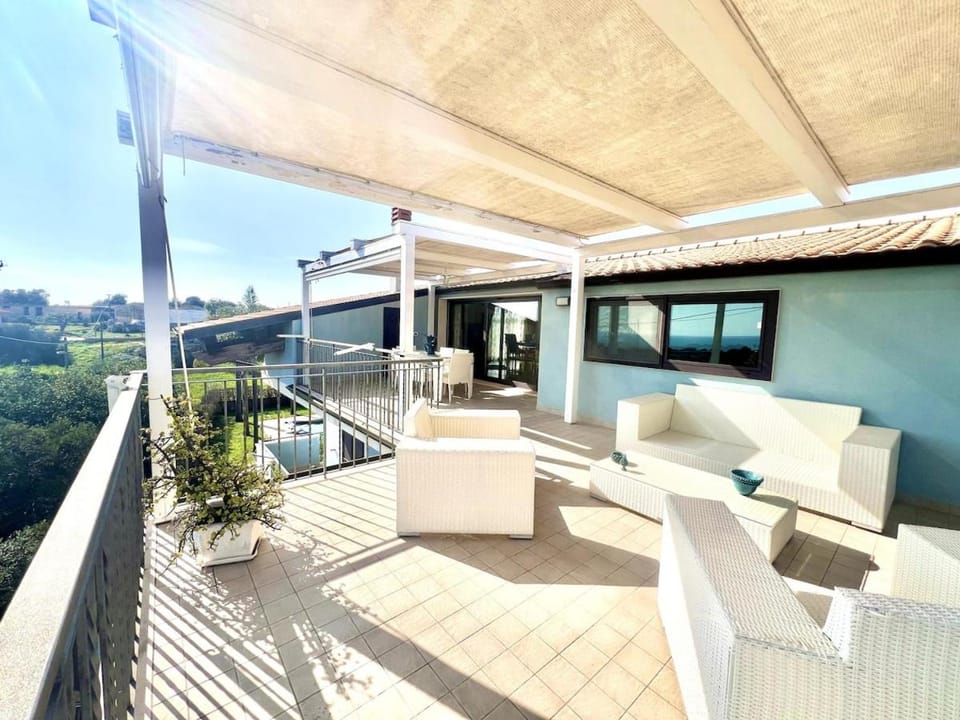 View (from property/room), Balcony/Terrace
