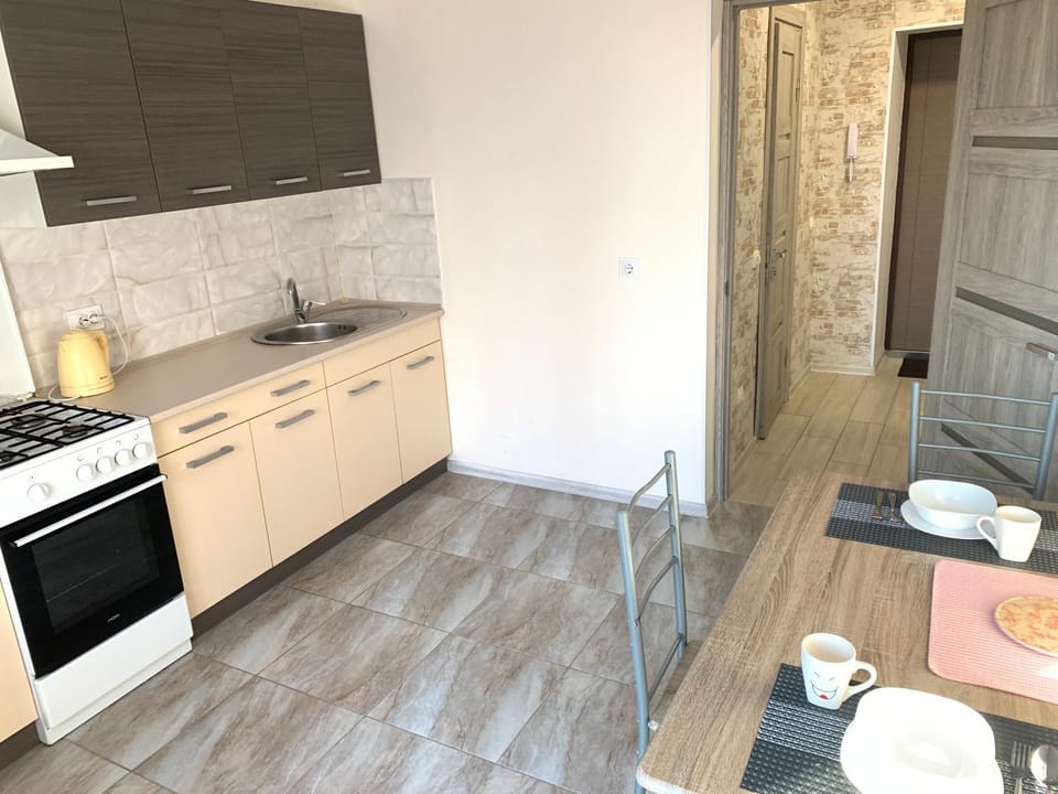 Kitchen or kitchenette, Dining area, pet friendly, stove