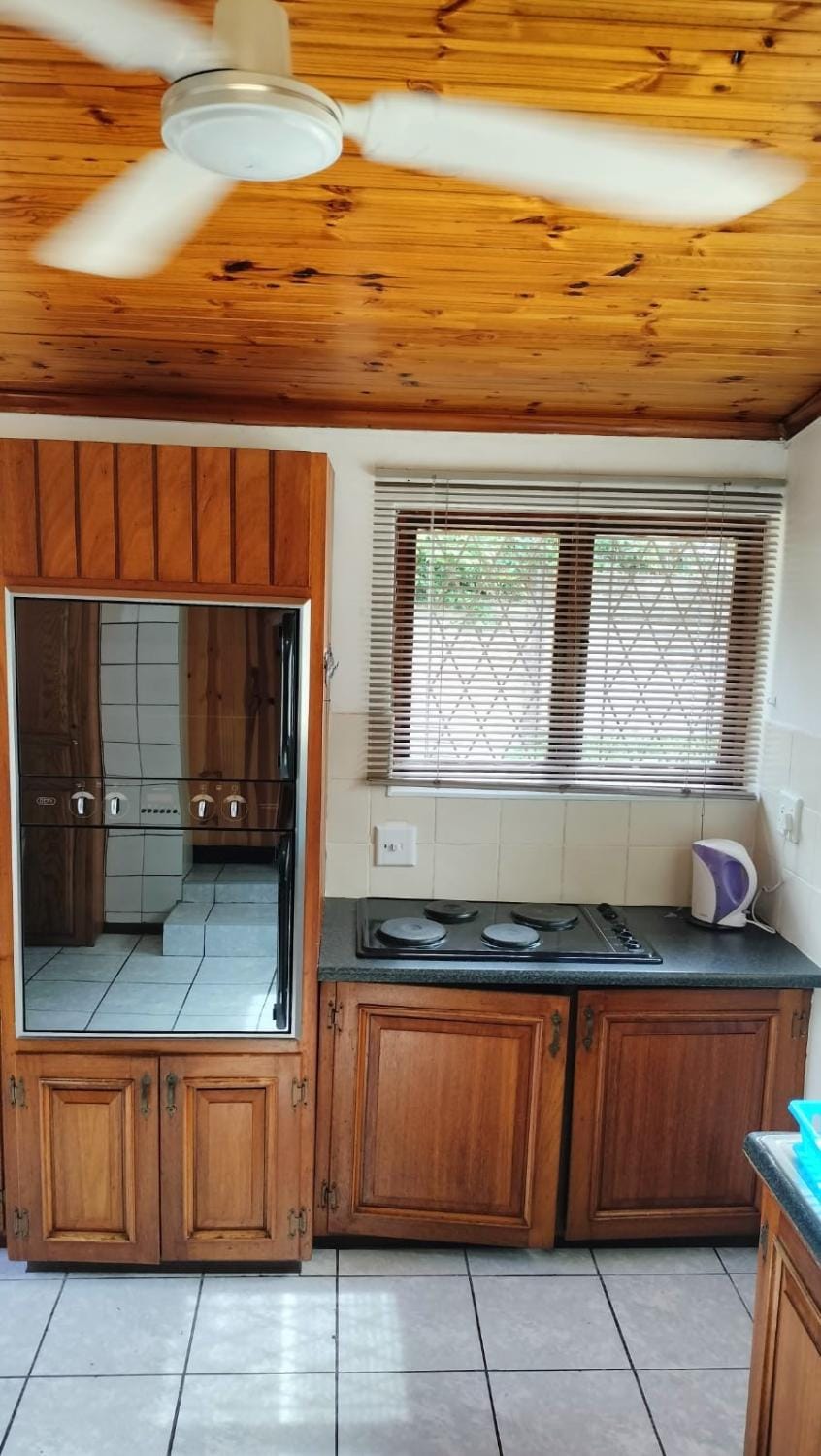 Msongi Guest House Bed and Breakfast in Margate