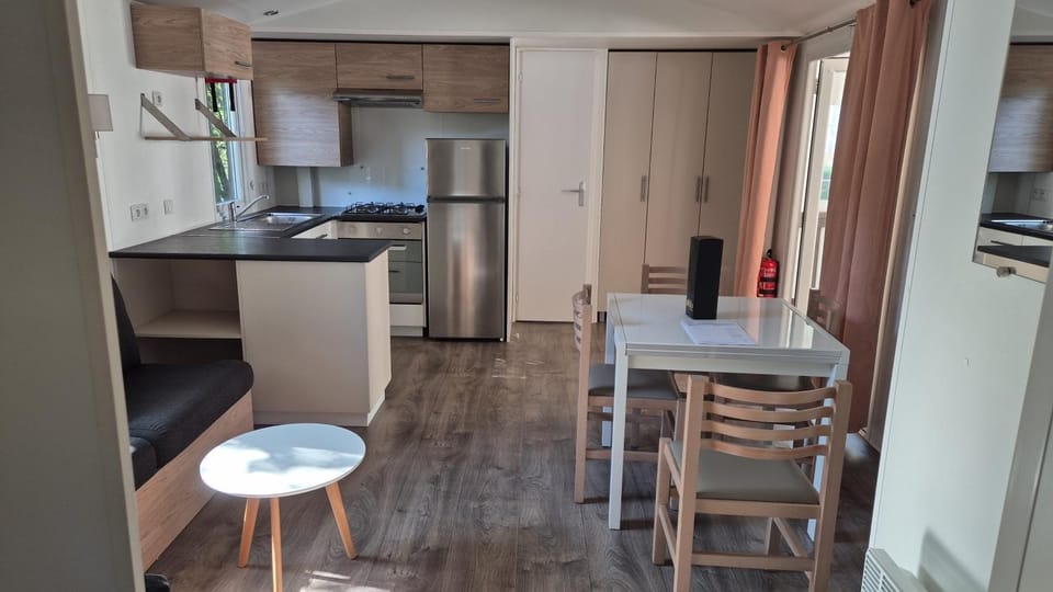 Superbe Mobil home 6-8 personnes (57) Campground/ 
RV Resort in Saint-Jean-de-Monts