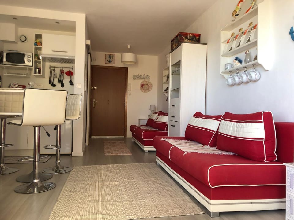 Charmant studio à Cros de Cagnes Apartment in Cagnes-sur-Mer