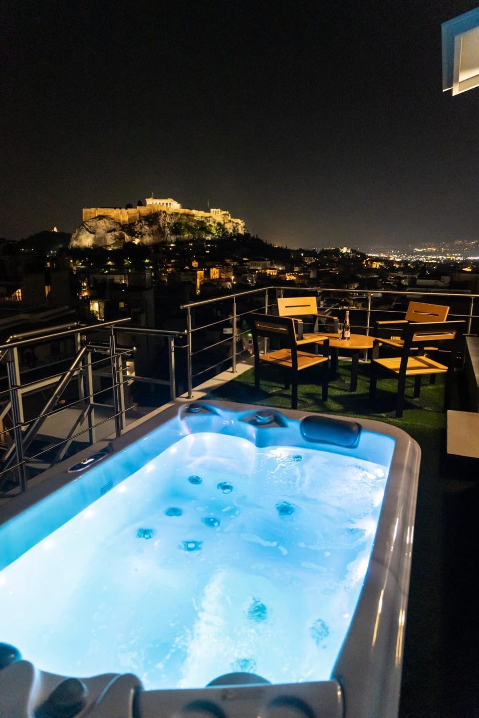 Majestic Penthouse Acropolis Apartment in Plaka
