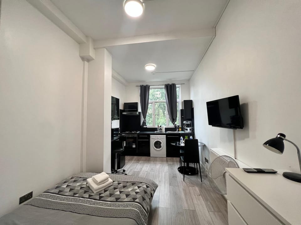 TV and multimedia, Photo of the whole room