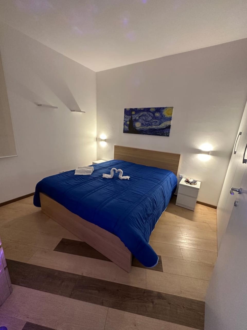 Bed, Photo of the whole room, Bedroom, towels, wardrobe