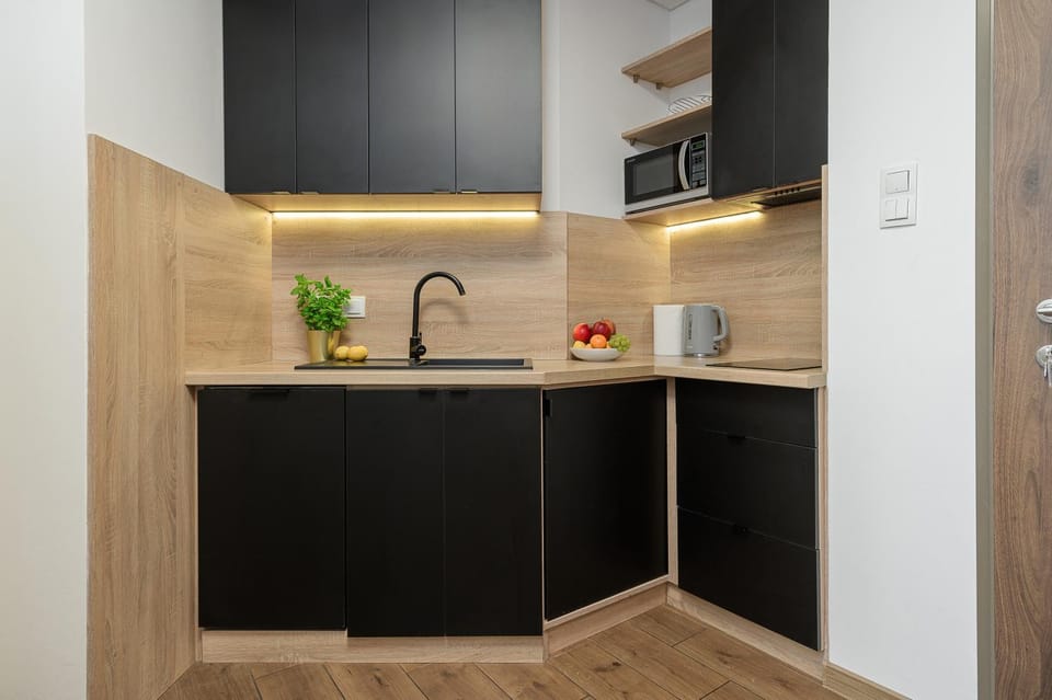 Kitchen or kitchenette, kitchen, kitchen