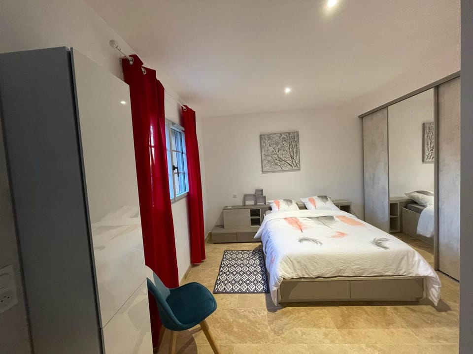 Gite de L'Enclos House in Occitanie
