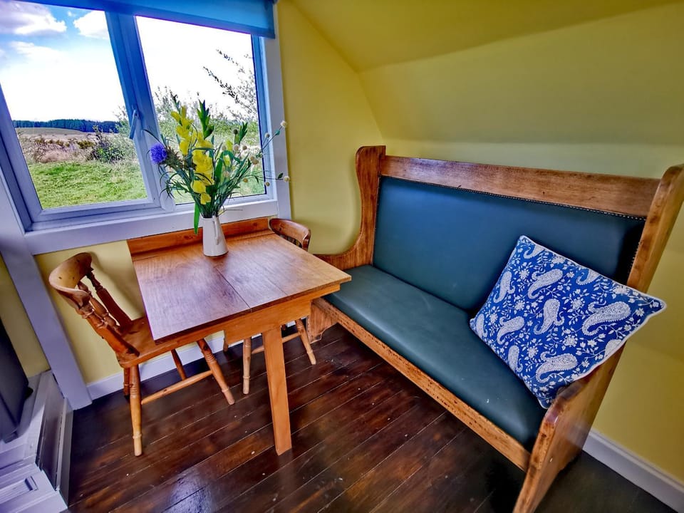 Bluebell Off-Grid Van Campground/ 
RV Resort in England