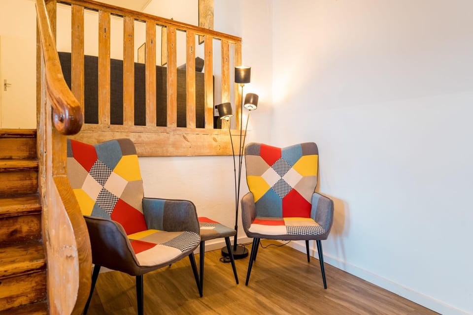Three Bedroom plus big kitchen plus SelfCheckIn plus Street Parking Apartment in Berlin