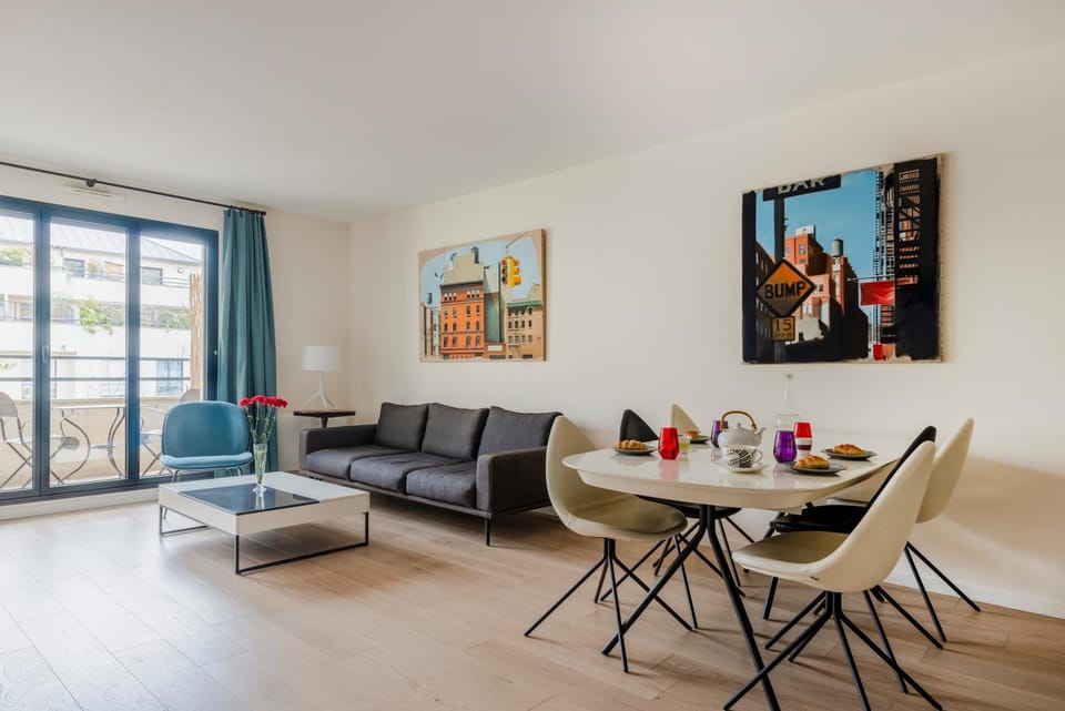 Living room, Decorative detail, Seating area, Dining area