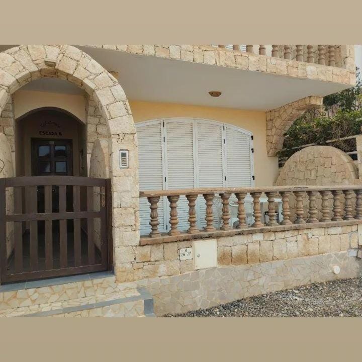 Facade/entrance, Balcony/Terrace