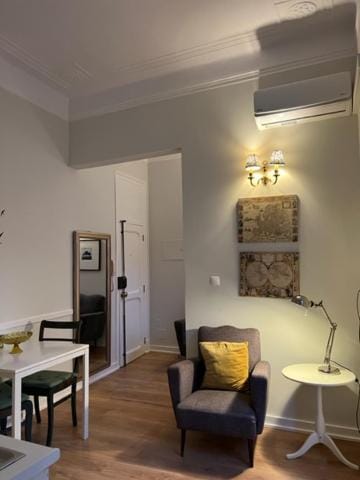 Romantic & Luminous 1 bedroom Apartment in Campolide - 1E Apartment in Lisbon