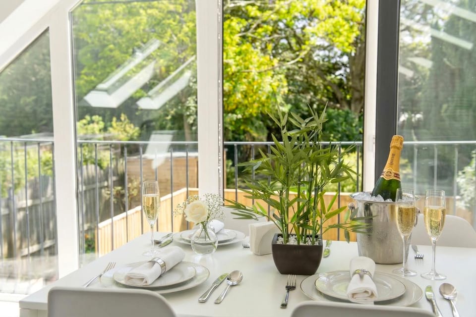 Day, Garden, View (from property/room), Balcony/Terrace, Dining area, Garden view