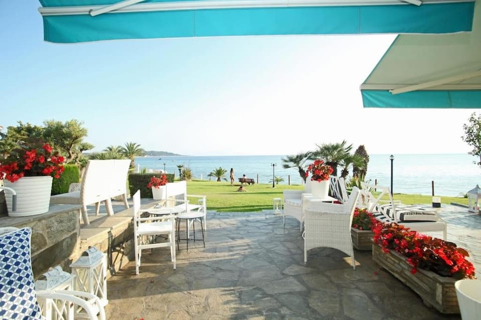 Natural landscape, Garden, Balcony/Terrace, Garden view, Sea view