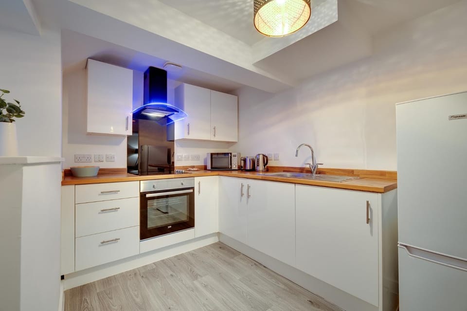Kitchen or kitchenette, minibar, pet friendly, stove, toaster