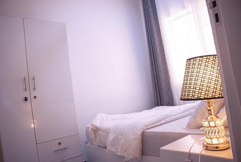 Bed, Photo of the whole room, Bedroom, wardrobe
