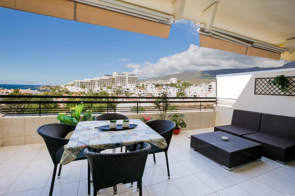 Day, View (from property/room), Balcony/Terrace, Dining area