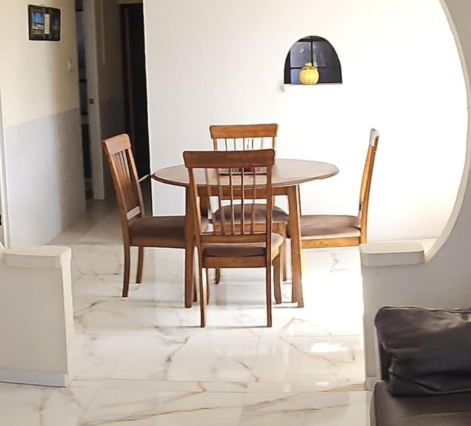 Gloria's Hideaway Apartment in Christ Church