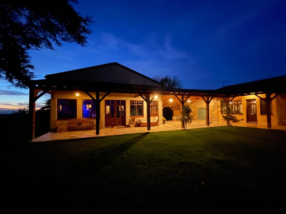 LAURAGUEL CHAMBRES D'HÔTES Bed and Breakfast in Occitanie