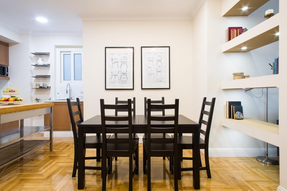Athena’s Hideaway- Fully Renovated- Absolute Best Location Apartment in Athens