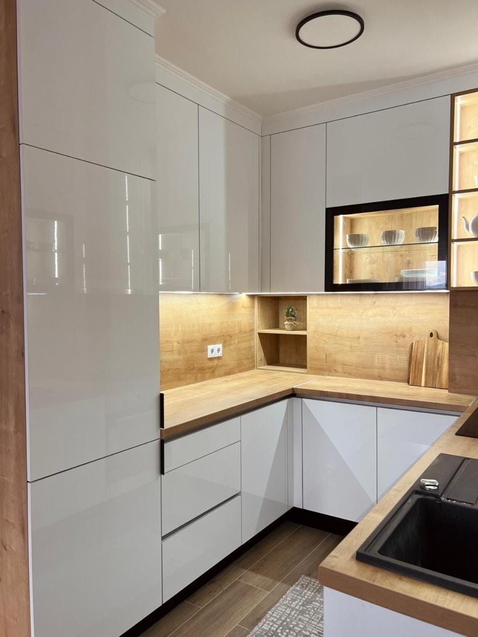 Kitchen or kitchenette, dishwasher, minibar, oven